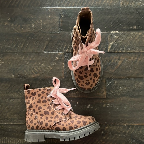 Toddler Girls' Amaya Leopard Print Zipper Lace-Up Combat Boots Cat & Jack - Picture 2 of 6